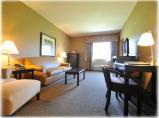 Boulders Inn & Suites